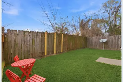 408 Eichwurzel Lane #D, Houston, TX 77009 - Photo 45