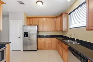 408 Eichwurzel Ln, Houston, TX 77009 - Photo 19