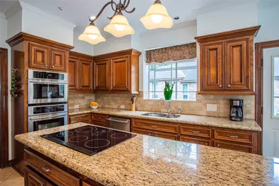 95 Rush Haven Drive, The Woodlands, TX 77381 - Photo 11