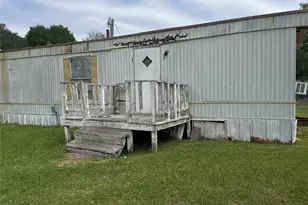 646 Baker St, Hempstead, TX 77445 - Photo 13