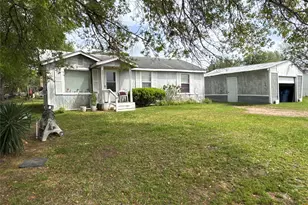646 Baker St, Hempstead, TX 77445 - Photo 3