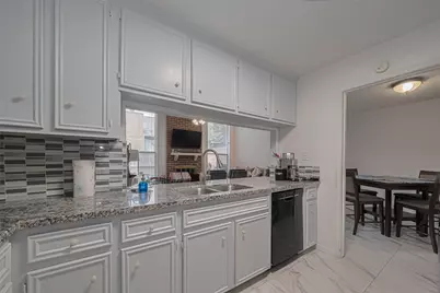 13798 Hollowgreen Drive #305, Houston, TX 77082 - Photo 11