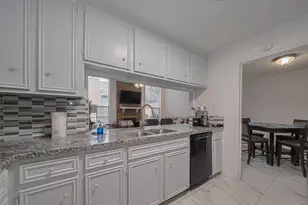 13798 Hollowgreen Dr, Houston, TX 77082 - Photo 11