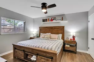 101 N Wagon Ln N, Angleton, TX 77515 - Photo 9