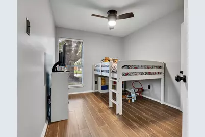 101 N Wagon Lane N, Angleton, TX 77515 - Photo 15