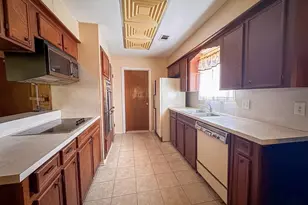 10407 Huntington Wood Dr, Houston, TX 77099 - Photo 9