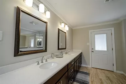 4319 Woodvalley Drive, Houston, TX 77096 - Photo 7