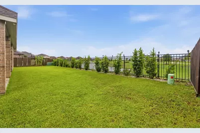 15551 Blue Lake Drive, Mont Belvieu, TX 77523 - Photo 23