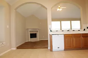 3623 Chatwood Dr, Pearland, TX 77584 - Photo 5