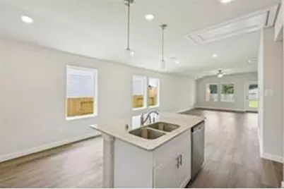 1913 Oregon White Oak Dr, Conroe, TX 77304 - Photo 9