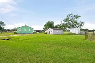 765 Norcross Rd, Wallis, TX 77485 - Photo 33