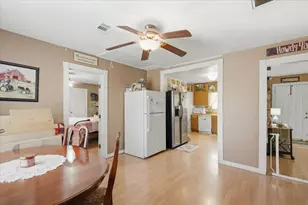 765 Norcross Rd, Wallis, TX 77485 - Photo 9