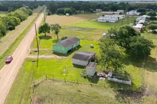 765 Norcross Rd, Wallis, TX 77485 - Photo 39