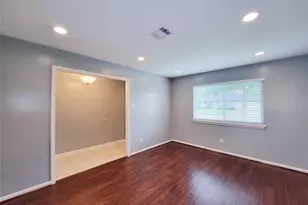 5846 Ettrick Dr, Houston, TX 77035 - Photo 25