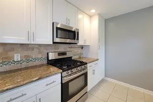 5846 Ettrick Dr, Houston, TX 77035 - Photo 7