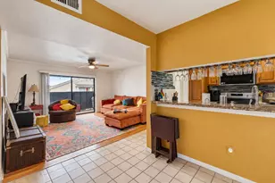 3015 Walnut Bend Ln, Houston, TX 77042 - Photo 3