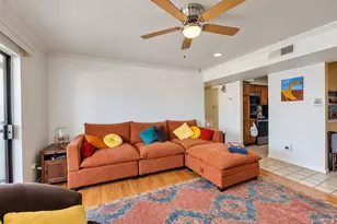 3015 Walnut Bend Ln, Houston, TX 77042 - Photo 9