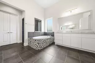 5735 Genoa Springs Ln, Sugar Land, TX 77479 - Photo 29