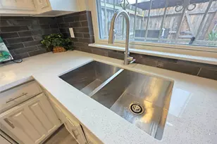 11685 Alief Clodine Rd, Houston, TX 77082 - Photo 13