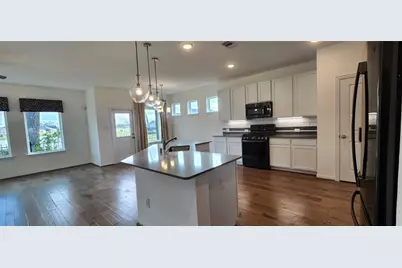 201 Water Grass Trail, Clute, TX 77531 - Photo 9