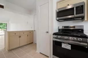 72 Oldstream Ct, The Woodlands, TX 77381 - Photo 13