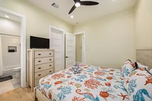 11207 Schwartz Dr, Galveston, TX 77554 - Photo 25