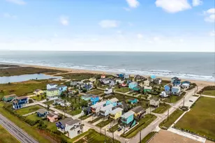 11207 Schwartz Dr, Galveston, TX 77554 - Photo 35