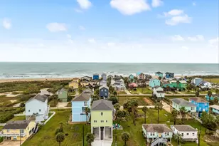11207 Schwartz Dr, Galveston, TX 77554 - Photo 33