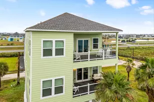 11207 Schwartz Dr, Galveston, TX 77554 - Photo 1