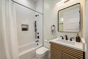 11207 Schwartz Dr, Galveston, TX 77554 - Photo 23