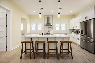 11207 Schwartz Dr, Galveston, TX 77554 - Photo 9