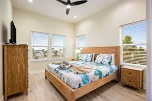 11207 Schwartz Dr, Galveston, TX 77554 - Photo 21