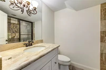 4615 Laurel Street, Bellaire, TX 77401 - Photo 41