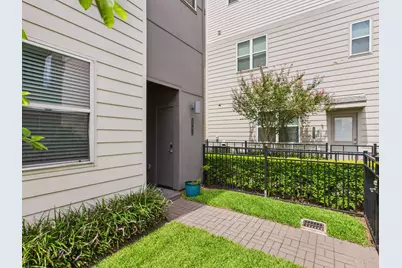2761 Clinton Drive, Houston, TX 77020 - Photo 3