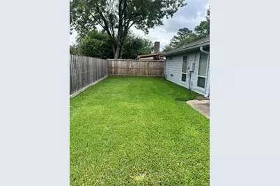 6218 Woodland Forest Drive, Houston, TX 77088 - Photo 31