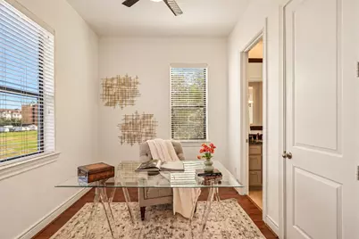 1102 Sherwood Run, Houston, TX 77043 - Photo 9