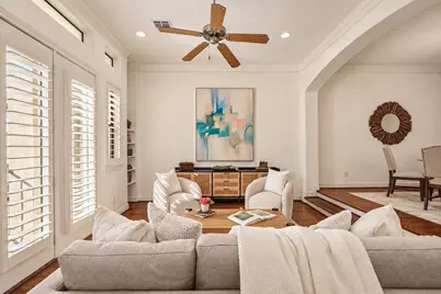1102 Sherwood Run, Houston, TX 77043 - Photo 3