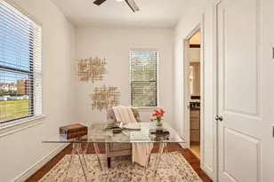 1102 Sherwood Run, Houston, TX 77043 - Photo 9