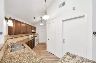19920 Wescliffe Ct, Cypress, TX 77433 - Photo 5