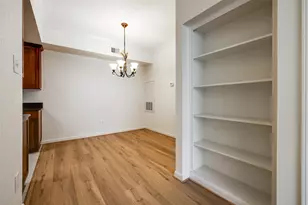 2255 Braeswood Park Dr, Houston, TX 77030 - Photo 5