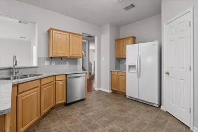 7535 Park Bend Lane, Pasadena, TX 77505 - Photo 13