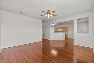 7535 Park Bend Ln, Pasadena, TX 77505 - Photo 9