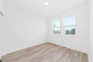 810 Elkhart St, Houston, TX 77091 - Photo 27