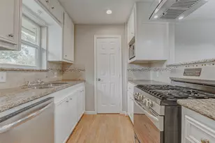 15531 Edenvale St, Friendswood, TX 77546 - Photo 7