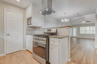 15531 Edenvale Street, Friendswood, TX 77546 - Photo 9