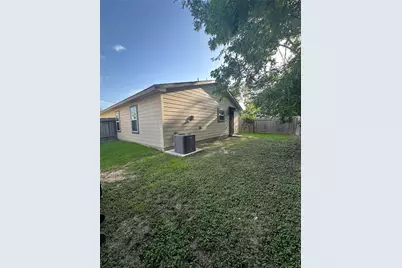 411 Armstrong Street, Houston, TX 77029 - Photo 11
