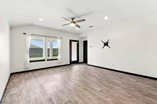 14602 Sweetwater Dr, Baytown, TX 77523 - Photo 17