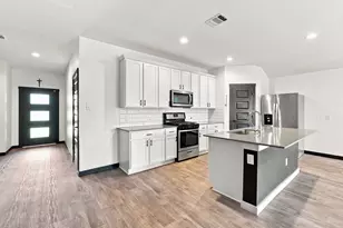 14602 Sweetwater Dr, Baytown, TX 77523 - Photo 7