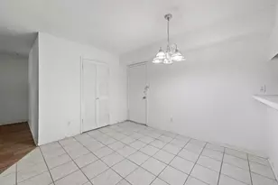 4649 Wild Indigo St, Houston, TX 77027 - Photo 17