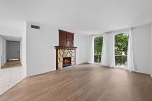 4649 Wild Indigo St, Houston, TX 77027 - Photo 13
